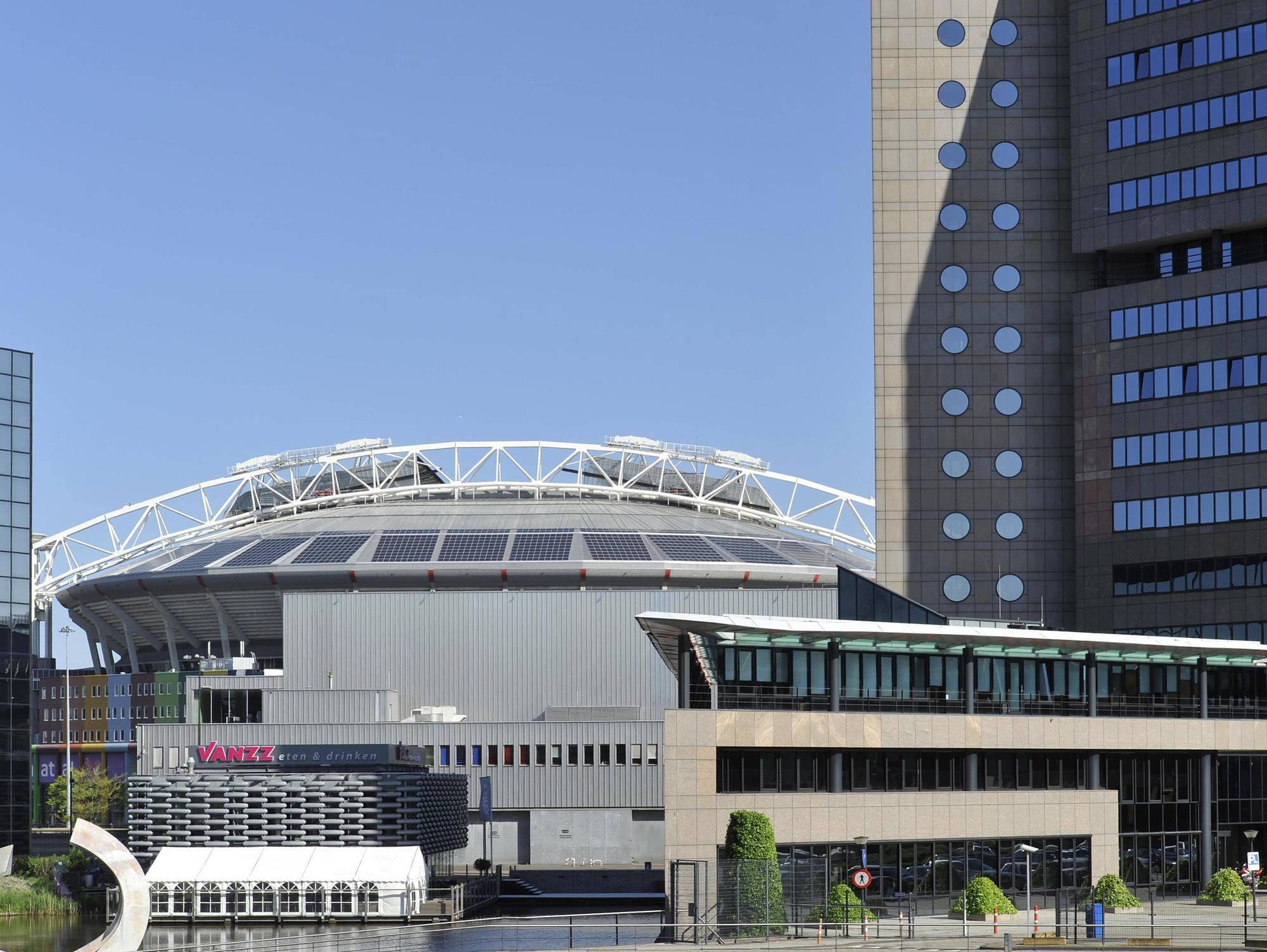 Courtyard By Marriott Amsterdam Arena Atlas Exterior photo
